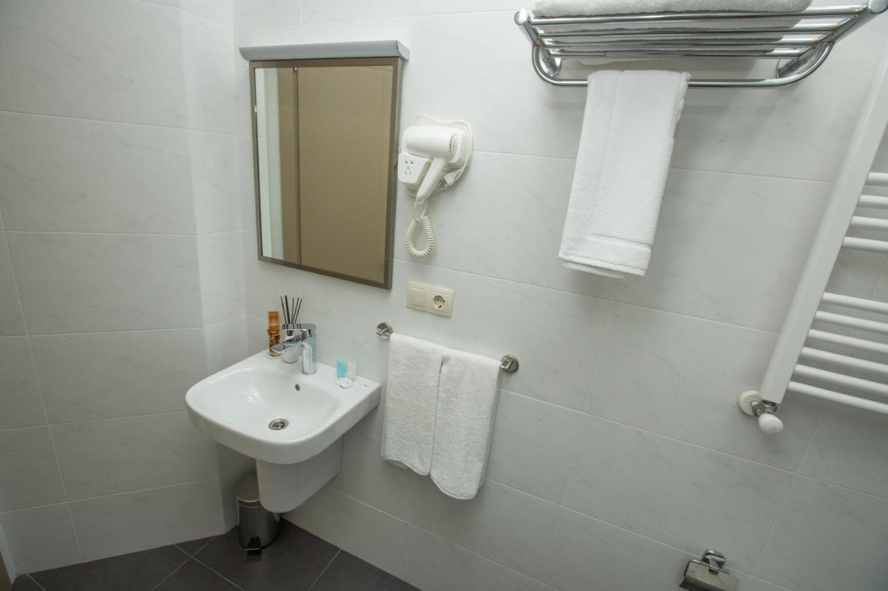History Hotel Tbilisi Bagian luar foto