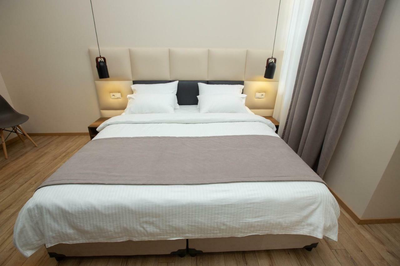 History Hotel Tbilisi Bagian luar foto